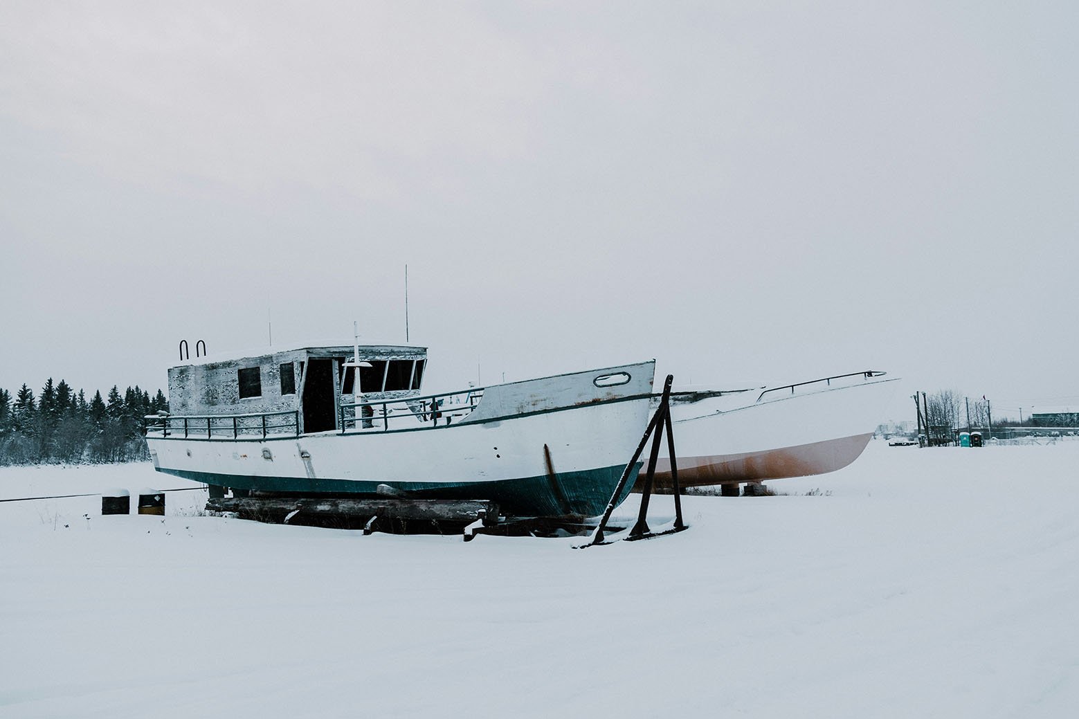 frozen-ships-hayriver-NWT